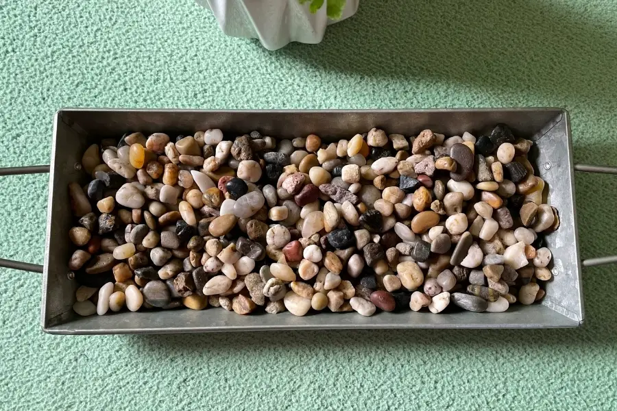 Pebbles in Humidity Tray